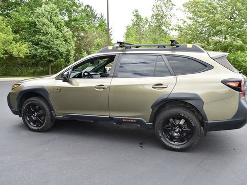 Used 2022 Subaru Outback Wilderness w/ Wilderness Package AWD/4WD image 12