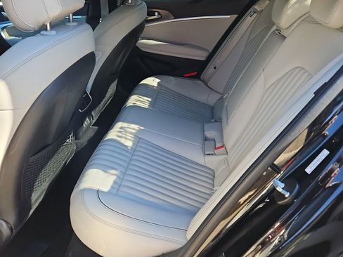 Used 2024 Genesis G70 3.3T Advanced RWD image 13