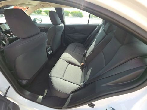 Used 2025 Toyota Corolla LE FWD image 22
