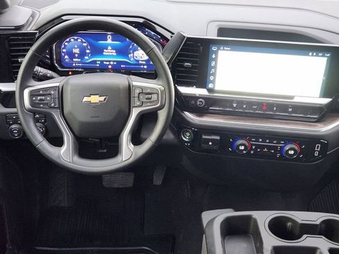 Used 2025 Chevrolet Silverado 2500 LT w/ Convenience Package AWD/4WD image 24