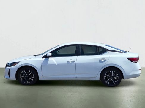 Used 2024 Nissan Sentra SV image 4