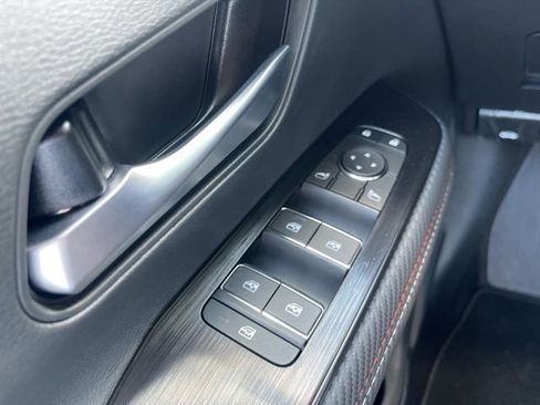 New 2025 Nissan Kicks SR image 32