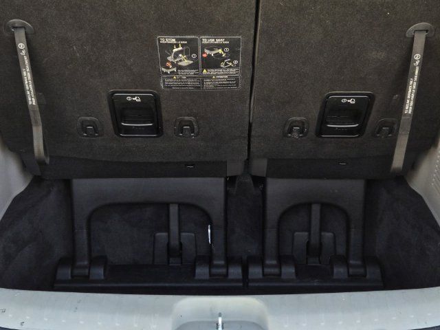 Used 2017 Kia Sedona LX w/ LX Essentials Premium Package FWD image 8