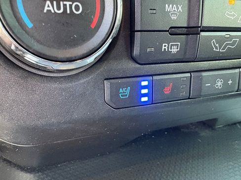 Used 2015 Ford F150 Lariat image 22