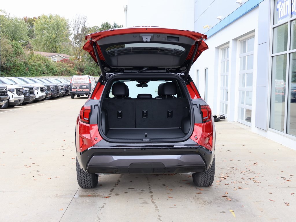 New 2026 GMC Terrain AT4 w/ LPO, Black Badging Package AWD/4WD image 29