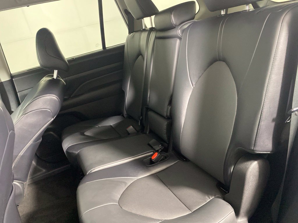 Used 2024 Toyota Grand Highlander AWD image 15
