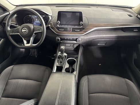 Used 2023 Nissan Altima 2.5 SV image 14