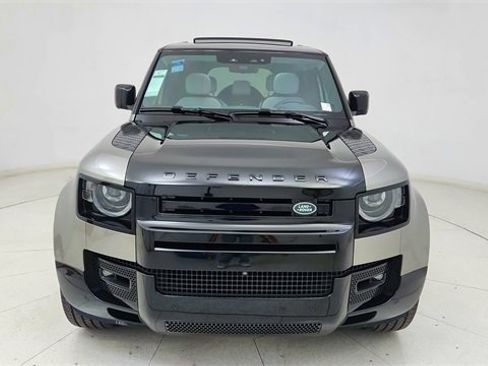 Used 2025 Land Rover Defender 110 X image 2