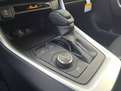 Certified 2025 Toyota RAV4 LE image 32