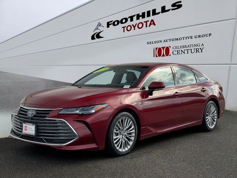 Certified 2019 Toyota Avalon Limited w/ Advanced Safety Package image 3