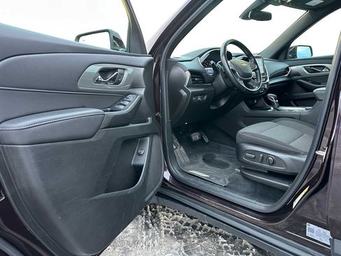 Used 2022 Chevrolet Traverse LT image 21