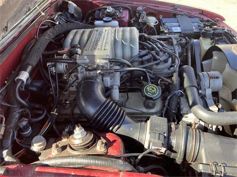 Used 1993 Ford Mustang LX image 11