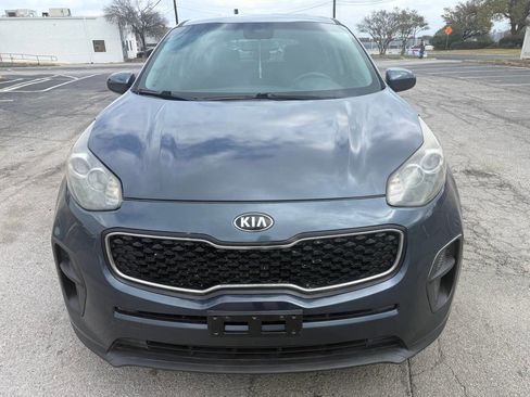 Used 2019 Kia Sportage LX image 2