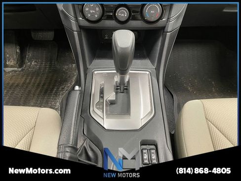 Used 2022 Subaru Impreza Premium w/ Popular Package #3 image 9