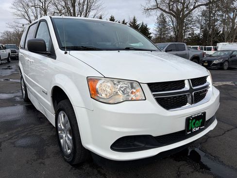 Used 2015 Dodge Grand Caravan SE w/ Quick Order Package 29E SE image 6