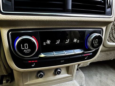 Used 2018 Audi Q7 3.0T Prestige image 33