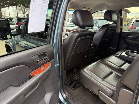 Used 2010 GMC Sierra 2500 SLT w/ SLT Convenience Package image 12