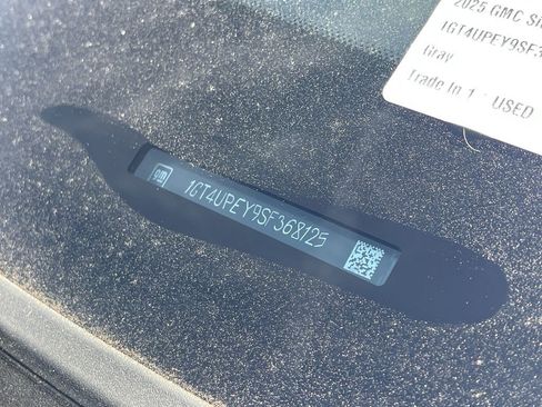 Used 2025 GMC Sierra 2500 AT4 w/ AT4 Premium Plus Package image 34