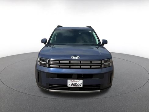 Used 2025 Hyundai Santa Fe SEL FWD image 4