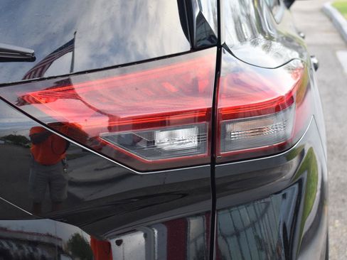 New 2026 Nissan Rogue Platinum image 10