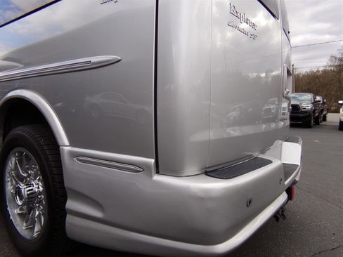 Used 2013 GMC Savana 2500 Extended image 12