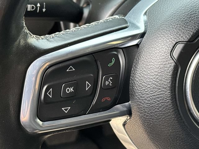 Used 2022 Jeep Wrangler Unlimited Sahara w/ Cold Weather Group AWD/4WD image 28