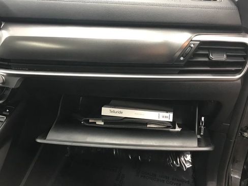 Used 2024 Kia Telluride S w/ S Sunroof Package image 39