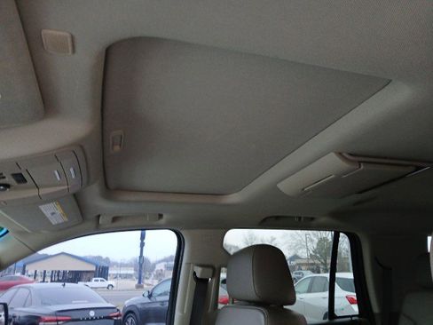 Used 2019 GMC Yukon SLT w/ Open Road Package image 12