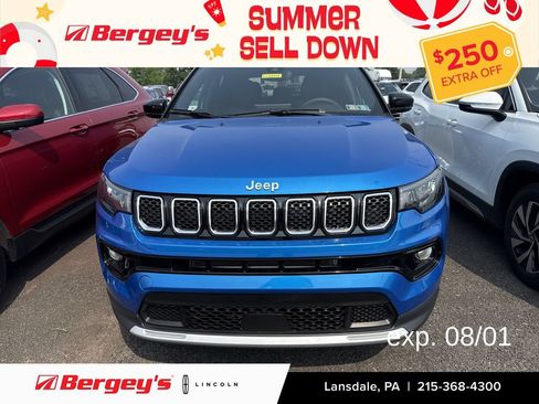 Used 2023 Jeep Compass Limited AWD/4WD image 1