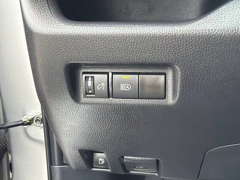 Used 2025 Toyota RAV4 XLE AWD/4WD image 20