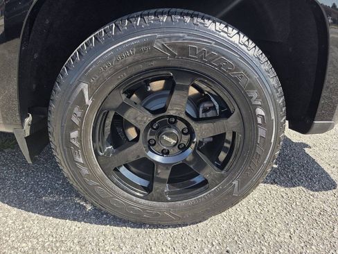 Used 2022 Chevrolet Colorado LT w/ LT Convenience Package RWD image 8