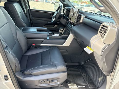 New 2026 Toyota Sequoia Platinum w/ Tow Technology Package AWD/4WD image 21