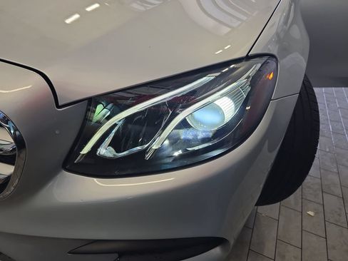 Used 2018 Mercedes-Benz E 300 image 36