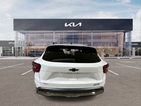 Used 2025 Chevrolet Trax ACTIV w/ Driver Confidence Package image 7