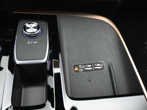 Used 2026 Buick Enclave Avenir w/ Super Cruise Package image 19