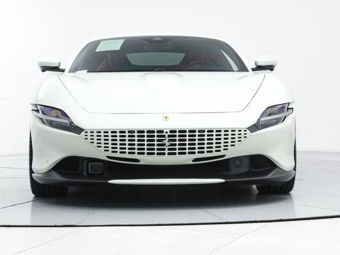 Certified 2021 Ferrari Roma RWD image 12