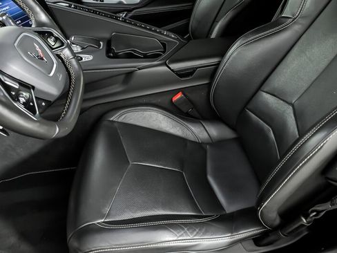 Used 2021 Chevrolet Corvette Stingray Preferred Cpe w/ Z51 Performance Package RWD image 18