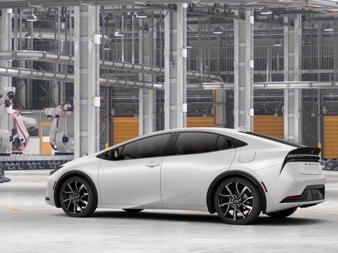 New 2026 Toyota Prius Plug-In Hybrid image 5