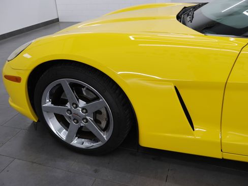 Used 2007 Chevrolet Corvette Convertible w/ Preferred Equipment Group RWD image 27
