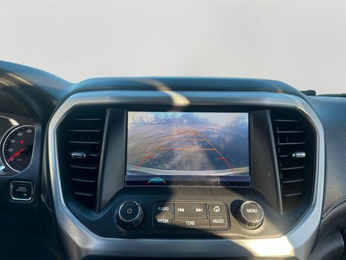 Used 2017 GMC Acadia SLT image 16