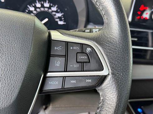 Certified 2023 Toyota Sienna XLE AWD/4WD image 26