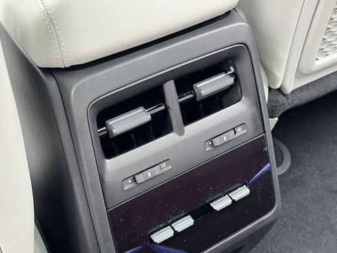 New 2026 Porsche Macan 4 Electric image 15