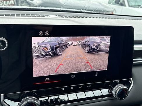 New 2026 GMC Canyon Elevation image 9