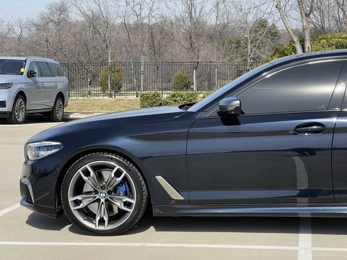 Used 2020 BMW M550i xDrive w/ Dynamic Handling Package image 5