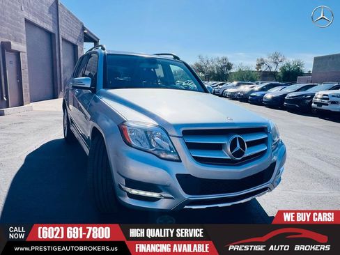 Used 2013 Mercedes-Benz GLK 350 4MATIC image 3