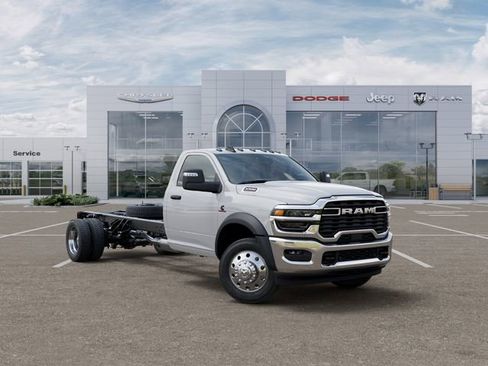 New 2026 RAM 5500 Tradesman w/ Chrome Appearance Group image 5