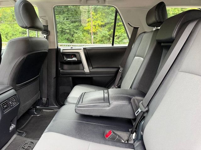 Certified 2023 Toyota 4Runner SR5 Premium w/ Moonroof Package AWD/4WD image 19