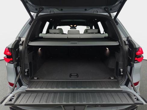 New 2026 BMW X5 xDrive40i w/ M Sport Package image 12