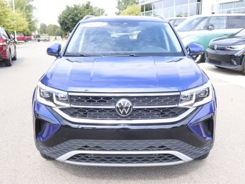 Used 2024 Volkswagen Taos SEL image 9