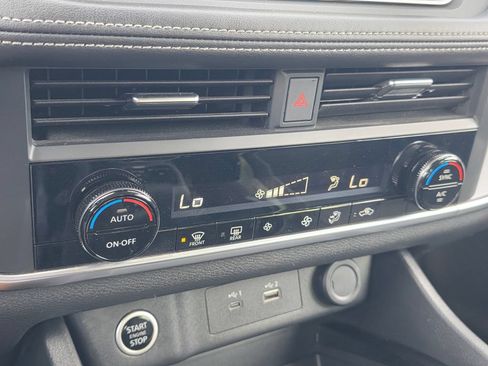 Used 2023 Nissan Rogue SV FWD image 26